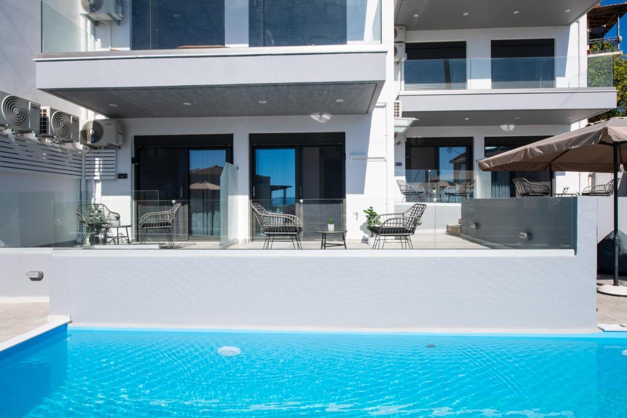 Clelia'S And Dione'S Design Studios Swimming Pool Nikiána Kültér fotó